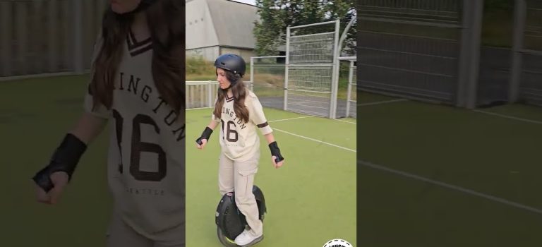 acrobaties avec une gyroroue #gyroroue #ks18xl #kingsong #wheel #euc #tuto #tiktok #famille #kss22 acrobaties avec une gyroroue #gyroroue #ks18xl #kingsong #wheel #euc #tuto #tiktok #famille #kss22