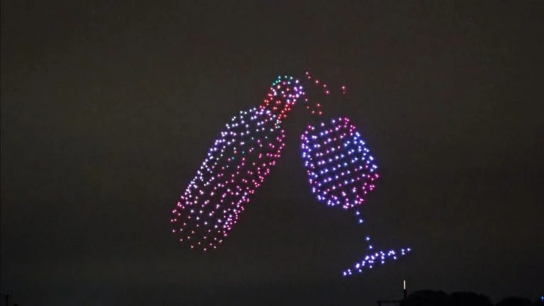 Bordeaux fête le fin – vol des drones 😉